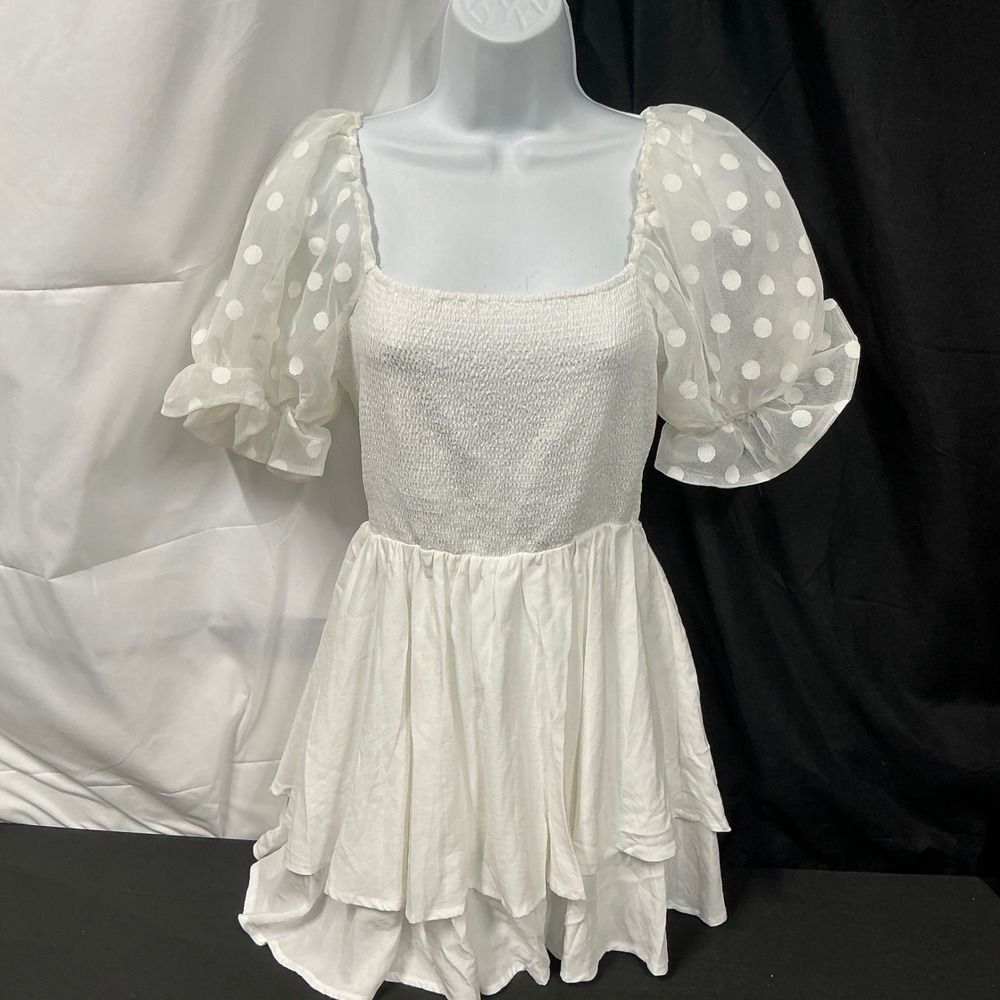 Entro White Polka Dot Puff Sleeve Smocked Tiered Mini‎ Romper Medium M
